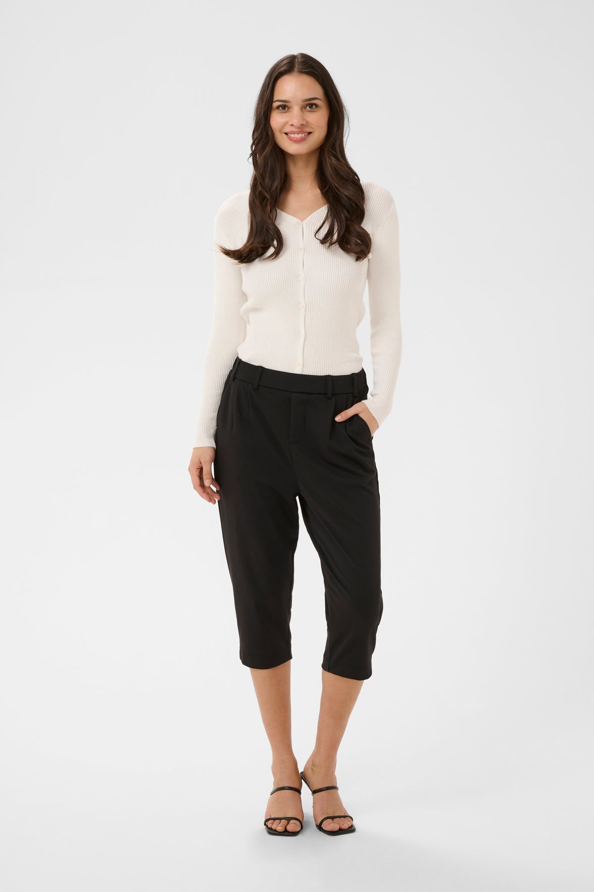 Capri Jenny Black Deep