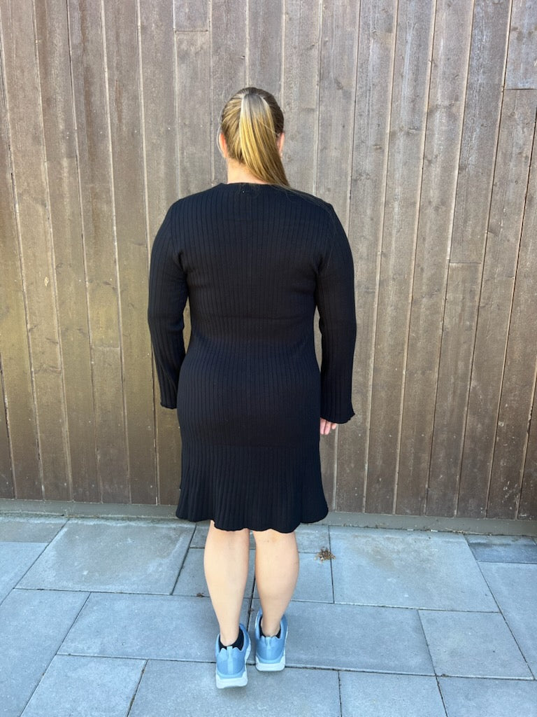 Kjole Michella Knit Black