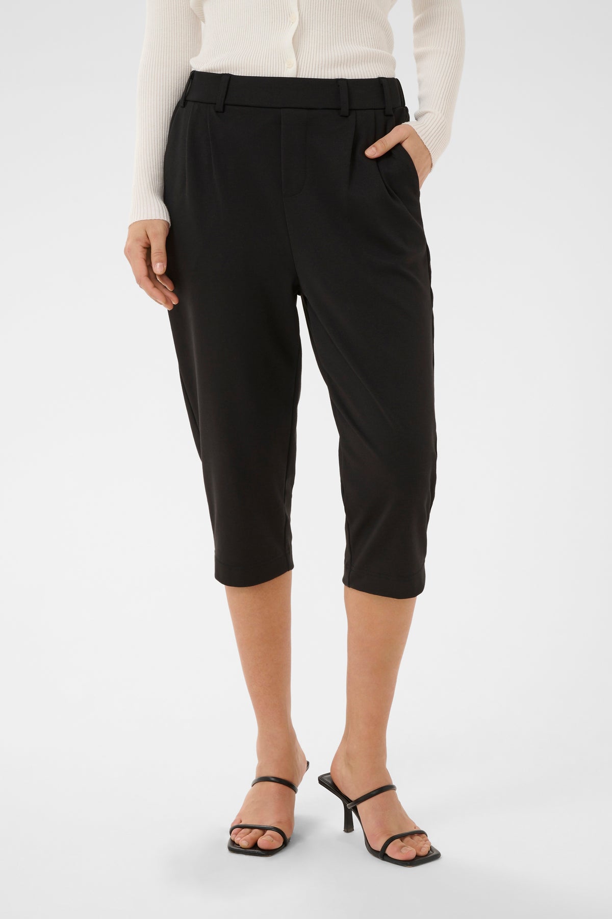 Capri Jenny Black Deep