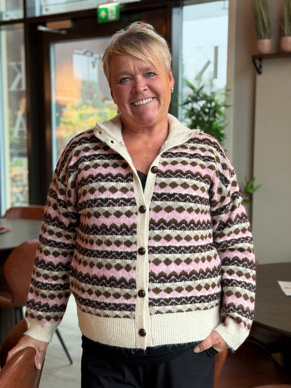 Cardigan Rose