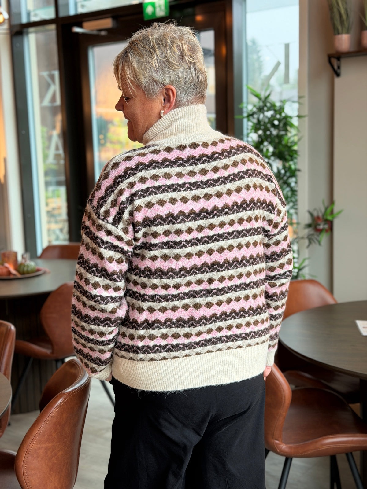 Cardigan Rose