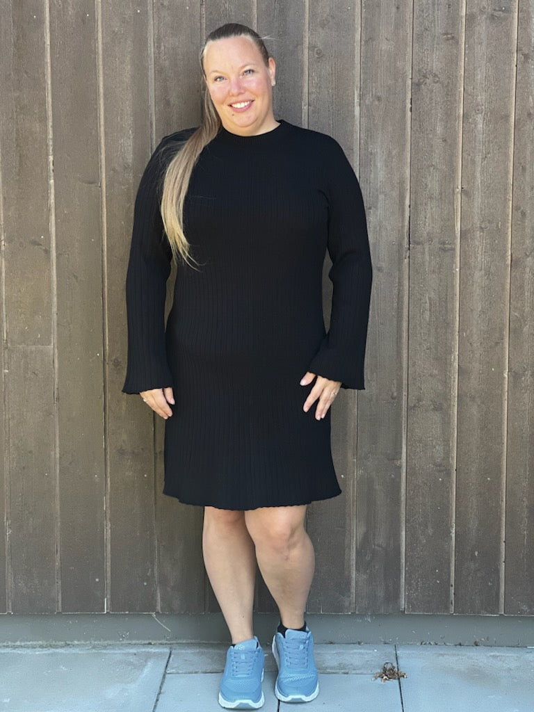 Kjole Michella Knit Black