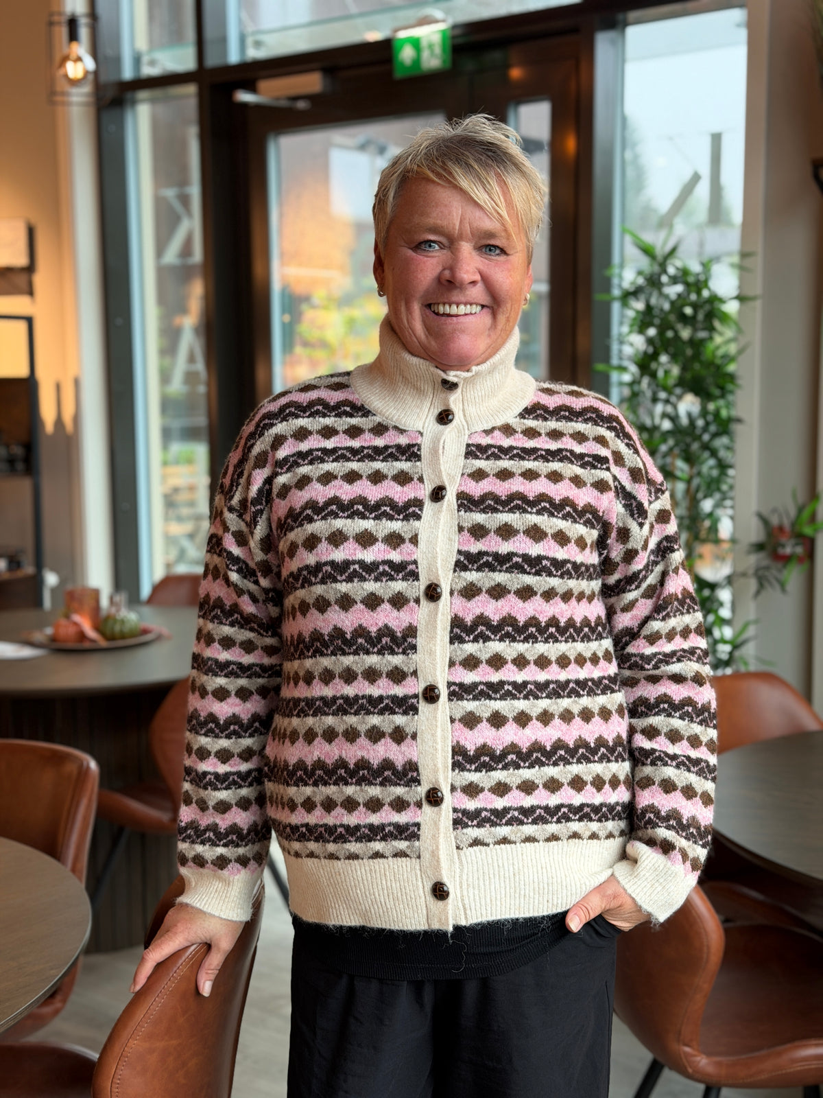 Cardigan Rose